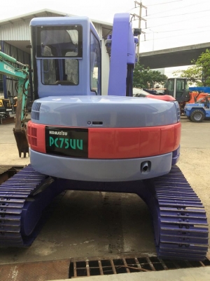 รถขุด KOMATSU PC75UU