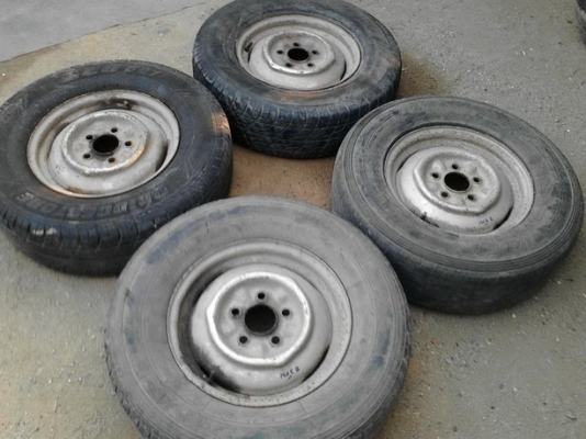 ล้อกะทะเหล็ก โตโยต้า 5 รู รุ่นใส่ฝาตบ  2,400.-