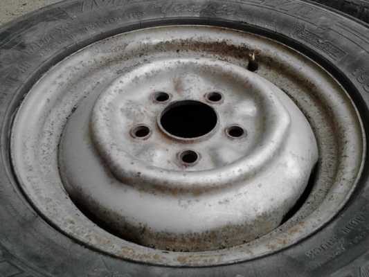 ล้อกะทะเหล็ก โตโยต้า 5 รู รุ่นใส่ฝาตบ  2,400.-