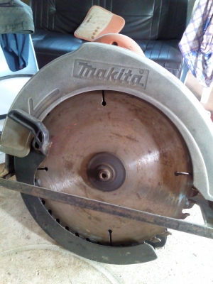 เลื่อยวงเดือนmaktec