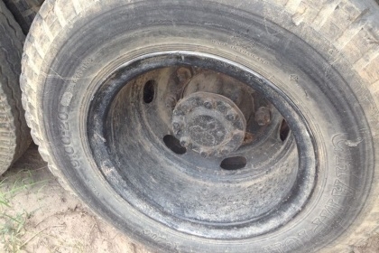 ISUZU TX 145 HP 6BB1 รถหัวยาว 10 ล้อเพลาเดียว กระบะไม้คอกสูงเกษตรความยาว 6.20 เมตรสภาพสวยพื้นไม้ไม่มีผุพร้อมบรรทุกหนักได้เลย เครื่องยนต์แรงดีเดิมดีไม่เยิ้ม หัวเก๋งไม่ผุเดิมบางดี ภายในคอนโซลอยู่ครบ พวงมาลัยธรรมดา ช่วงล่างชุดเพลาเดียวของมิตซูบิชิ FUSO ยางสภ ISUZU TX 145 HP 6BB1 รถหัวยาว 10 ล้อเพลาเดียว กระบะไม้คอกสูงเกษตรความยาว 6.20 เมตรสภาพสวยพื้นไม้ไม่มีผุพร้อมบรรทุกหนักได้เลย เครื่องยนต์แรงดีเดิมดีไม่เยิ้ม หัวเก๋งไม่ผุเดิมบางดี ภายในคอนโซลอยู่ครบ พวงมาลัยธรรมดา ช่วงล่างชุดเพลาเดียวของมิตซูบิชิ FUSO ยางสภ