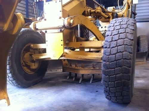 รถเกรด CATERPILLAR 140H รถนำเข้าจากญี่ปุ่น