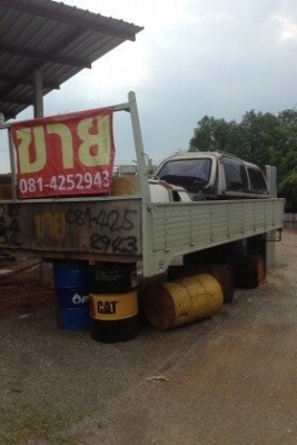 กะบะไม้พื้นปูเหล็ก ถอดออกจากHINO FF  ยาว 5.5 ม. สภาพสวยมาก ขาย 39,000 บาท (ศุภากร081-4252943)