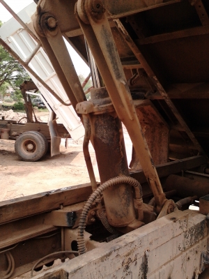 ขายหกล้อดัมพ์Rocky เครื่อง6bg1  175 แรงคัสซี FRR เครื่องดีคัสซีสวยแอร์ ราคา680000ด่วนๆเลยครับรถทำงานทุกวัน