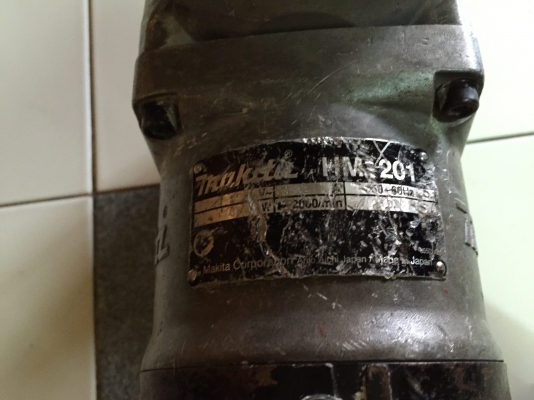 ขายเครื่องสกัดแย็กยี่ห้อMakitaรุ่นHM1201(made in japan)สภาพดีพร้อมใช้งาน