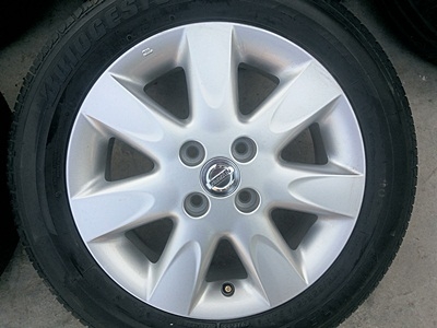 ขายล้อแม็กNISSAN March15 พร้อมยางปี13 4 เส้น ขายล้อแม็กNISSAN March15 พร้อมยางปี13 4 เส้น