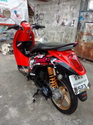 Honda Scoopy-i สีดำ-แดง (ล้อแม็กซ์) ลายแอคทีฟบอย รถปี 55 สวยๆประหยัดน้ำมัน ราคาถูกครับ