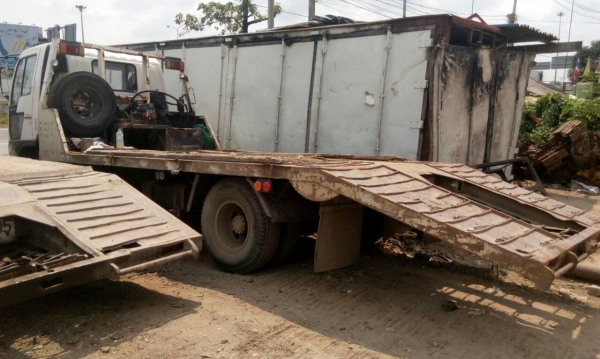 ขายเทลเลอร์ Hino 6 ล้อ 150 แรง สภาพดีใช้งานน้อย พร้อมขับ