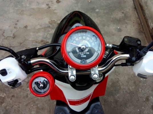 New Fino FI ลายsportสี แดง-ขาว-ดำ รถปี56 หัวฉีดประหยัดน้ำมัน ครับ New Fino FI ลายsportสี แดง-ขาว-ดำ รถปี56 หัวฉีดประหยัดน้ำมัน ครับ