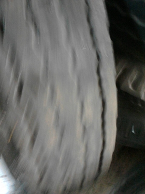 ขายล้อพร้อมยาง ขอบ15"  ราคา 8000 บาท