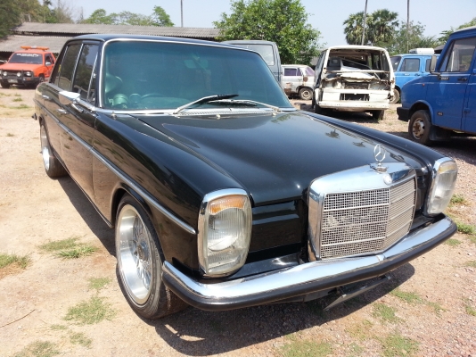 benz/8  w114  รุ่นหูช้าง เครื่อง1JZ ดิสก์เบรค4ล้อล้อเรียล17"  80000