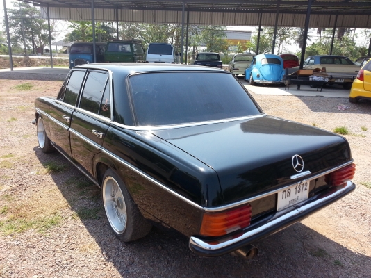 benz/8  w114  รุ่นหูช้าง เครื่อง1JZ ดิสก์เบรค4ล้อล้อเรียล17"  80000