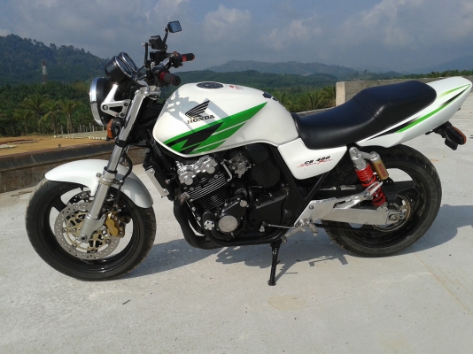 ขายHonda CB400 TECH 1 ปี 99-00 สวยๆๆ รถสวยมากหาอยู่ไม่ผิดหวัง ปัดเงา ทั้งคัน