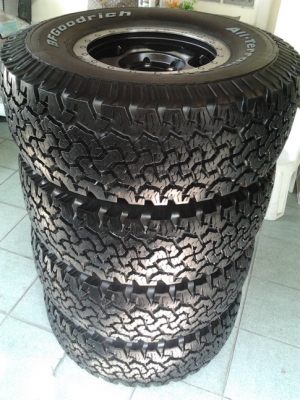 Max + BF All 32/11.5/15 ดอกยาง1cm.ติดหนวดกุ้ง สวยๆ 1ชุด