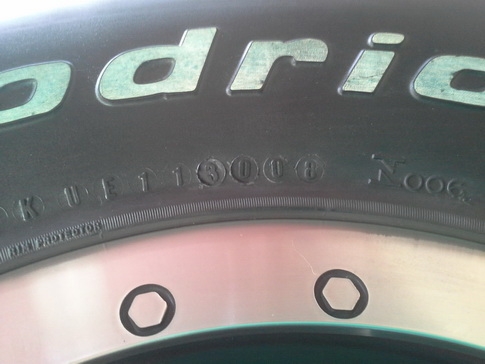 Max + BF All 32/11.5/15 ดอกยาง1cm.ติดหนวดกุ้ง สวยๆ 1ชุด