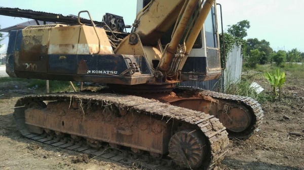 ขายรถKomatsu Pc200-5ซีเรียล 65400 ไฟฟ้าครบ Tel:093-1377833