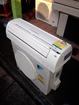 **** ขายแอร์ DAIKIN 9000 BTU สภาพสวย **** **** ขายแอร์ DAIKIN 9000 BTU สภาพสวย ****