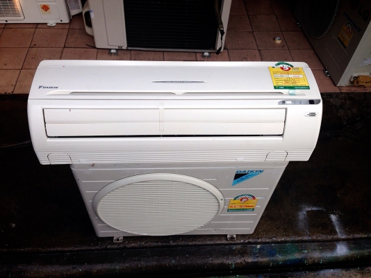 **** ขายแอร์ DAIKIN 9000 BTU สภาพสวย ****