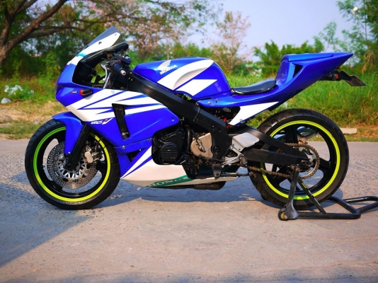 ขาย cbr400 พร้อมทะเบียนแท้ แฟริ่ง Rc211 เครื่องดี ศูนย์ตรง พร้อมท่อสูตร