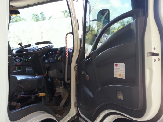 รถอีซูซุ 6 ล้อดั้ม FRR  210 แรงม้า. ปี 54  ( ปลายปี. )   ( รถวิ่ง 6x,xxx กม. )   สนใจติดต่อ 081 - 6079515     (  จัดไฟแนนซ์. ได้ !!  )