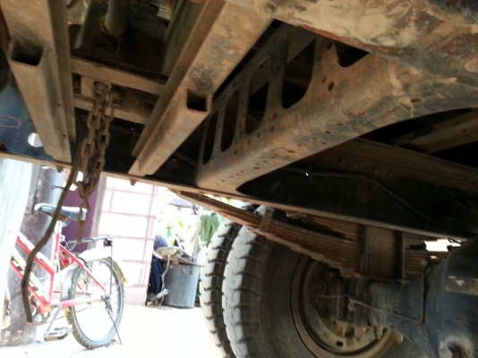 รถอีซูซุ 6 ล้อดั้ม FRR  210 แรงม้า. ปี 54  ( ปลายปี. )   ( รถวิ่ง 6x,xxx กม. )   สนใจติดต่อ 081 - 6079515     (  จัดไฟแนนซ์. ได้ !!  )