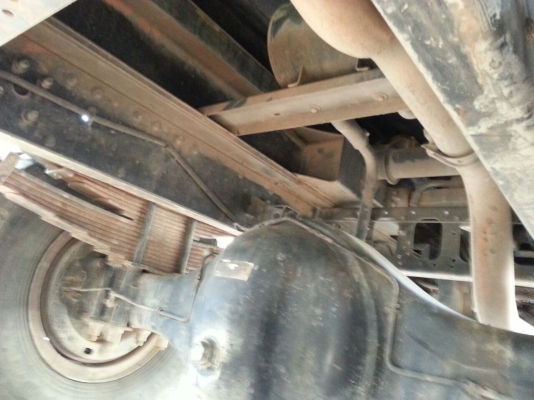 รถอีซูซุ 6 ล้อดั้ม FRR  210 แรงม้า. ปี 54  ( ปลายปี. )   ( รถวิ่ง 6x,xxx กม. )   สนใจติดต่อ 081 - 6079515     (  จัดไฟแนนซ์. ได้ !!  )