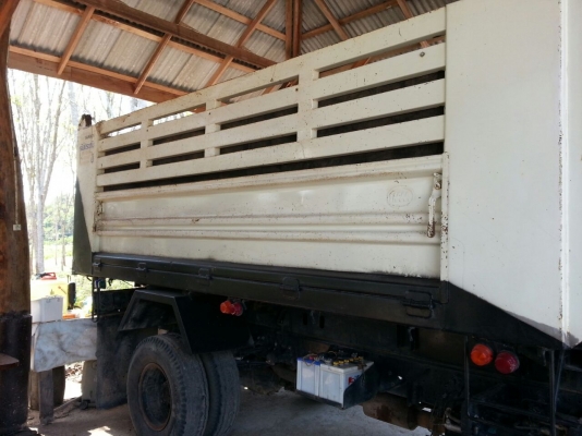 รถอีซูซุ 6 ล้อดั้ม FRR  210 แรงม้า. ปี 54  ( ปลายปี. )   ( รถวิ่ง 6x,xxx กม. )   สนใจติดต่อ 081 - 6079515     (  จัดไฟแนนซ์. ได้ !!  )