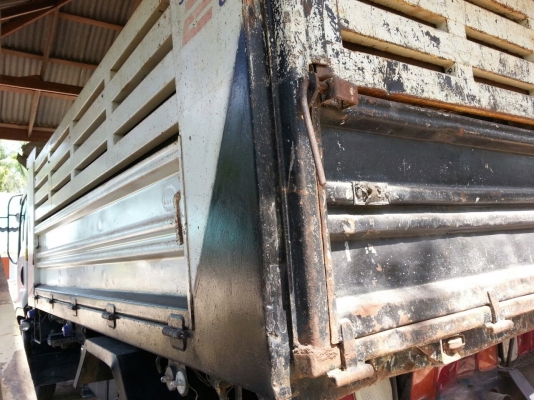 รถอีซูซุ 6 ล้อดั้ม FRR  210 แรงม้า. ปี 54  ( ปลายปี. )   ( รถวิ่ง 6x,xxx กม. )   สนใจติดต่อ 081 - 6079515     (  จัดไฟแนนซ์. ได้ !!  )