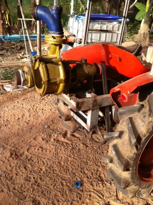 ปั้มน้ำแรงดันสูงชนิดติดตัวรถไถkubotaราคาปั้มเท่านั้นไม่รวมรถครับ(มันสุดยอดเลยครับใช้ง่าย)