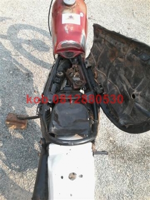 ขาย DT100 เครื่องดีพอใช้โครงไม่ผุต้องไปเก็บอะไล่เองเหมาะกับขาลุยออกใบซื้อขายให้ ขาย 6000 บาท