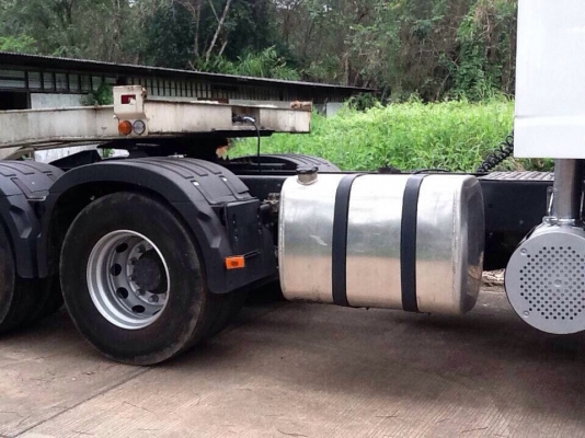 รถ VOLVO 10 ล้อ หัวลาก 370 แรงม้า. ปี 55 ( รถวิ่ง 6x,xxx กว่า กม. )    สนใจติดต่อ  081 - 6079515