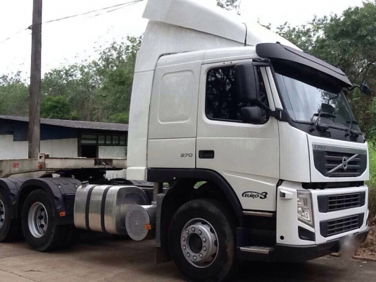 รถ VOLVO 10 ล้อ หัวลาก 370 แรงม้า. ปี 55 ( รถวิ่ง 6x,xxx กว่า กม. )    สนใจติดต่อ  081 - 6079515