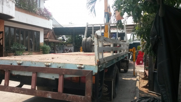 ขายรถ6ล้อ FTRแซสซีใหญ่สวยทั้งเส้น เครื่องแน่นๆพร้อมเครนทาคาโน่ 4ตัน 3ปอก 2ชัก ยาว900 หัวสวยกำลังทำทะเบียนอยู่ขายพร้อมทะเบียน 480000 บาท หากไม่เอาทะเบียนไม่เอาเครน ขาย 320000 บาท