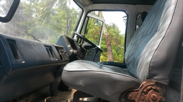 ขายรถ6ล้อ FTRแซสซีใหญ่สวยทั้งเส้น เครื่องแน่นๆพร้อมเครนทาคาโน่ 4ตัน 3ปอก 2ชัก ยาว900 หัวสวยกำลังทำทะเบียนอยู่ขายพร้อมทะเบียน 480000 บาท หากไม่เอาทะเบียนไม่เอาเครน ขาย 320000 บาท