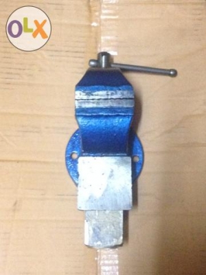 ปากกาจับงานมีแท่น 3" ปากกาจับงานมีแท่น 3"