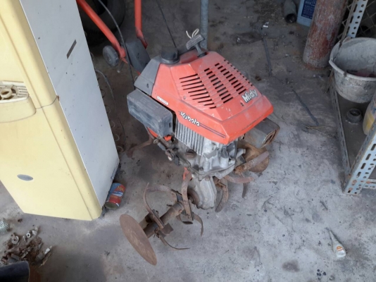 รถเกี่ยว รถไถ อุปกรณ์การเกษตร ขายถูกครับ