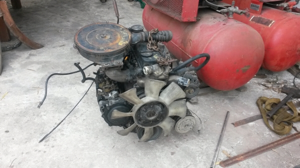 ขายเครื่องนิสสัน TD27 ฝาดำพร้อมเกียร์ไม่มีเลข ขาย 25000 บาท มาลองเครื่องดูก่อนครับ