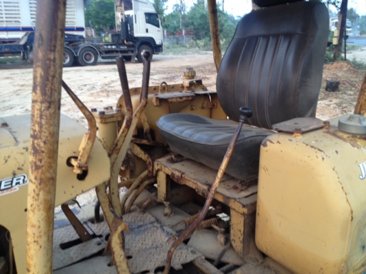 ขายแทร็กเตอร์ KOMATSU D20 รถใช้งานได้ปกติราคาเบาครับ 105000บาทครับ