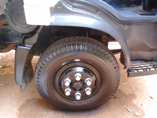 ขายรถบรรทุกหกล้อ MEGA  500   150  แรง ยาว 5.50 ม.  สภาพสวยพร้อมใช้งาน ราคา 950000  ต่อรองได้ สนใจโทร 0836242470 ฉลองสุโขทัย