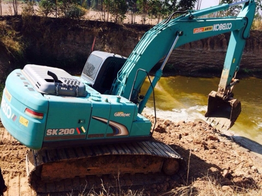 ขายดาวน์รถขุดkobelco sk200 super ใช้บน6พันกว่าชั่วโมง