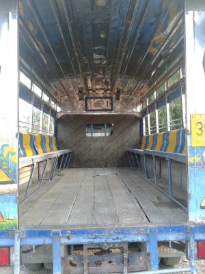 ขายรถ 6 ล้อโดยสาร ISUZU NKR 110 แรงม้า สภาพพร้อมใช้งาน เอกสารพร้อมโอน