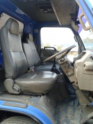 ขายรถ 6 ล้อ ISUZU NPR 120 พวงมาลัยพาวเวอร์ มีแอร์ เฟืองท้ายเอฟ เกียร์ใหญ่ เครื่องดี คัชซีสวย ยางดี สภาพดีพร้อมใช้งาน มีเล่มพร้อมโอน