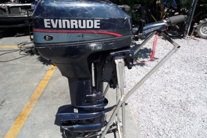 ขาย เครื่องเรือ EVINRUDE 9.9 แรง หาง 17 สภาพพร้อมใช้ นำเข้าจากญี่ปุ่น ราคา 23,000