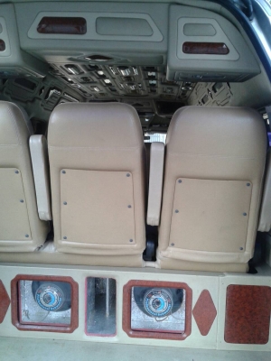 ขายรถตู้ TOYOTA แต่ง VIP เครื่องเสียงครบ ปี 2006