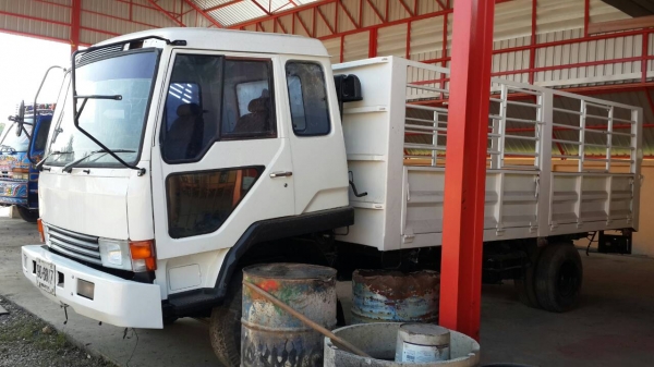 หกล้อFUSO FK415 รถห้างแท้ หกล้อFUSO FK415 รถห้างแท้
