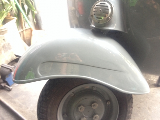 เอเซียเวสป้า---->>จัดส่งรถvespa 64ที่ส่งมาซ่อมบำรุงและทำสี สีดำคุณN ติวานนท์ และสีเทา คุณชล รัชดา เรียบร้อย11-12/03/2558