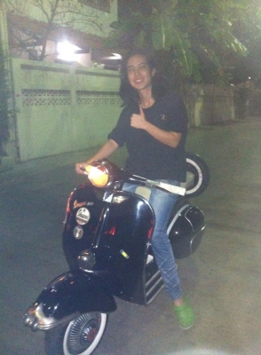 เอเซียเวสป้า---->>จัดส่งรถvespa 64ที่ส่งมาซ่อมบำรุงและทำสี สีดำคุณN ติวานนท์ และสีเทา คุณชล รัชดา เรียบร้อย11-12/03/2558