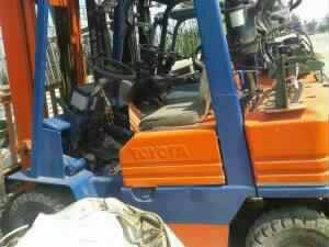 ขายรถฟอร์คลิฟต์ทั้งหมด 33 คัน