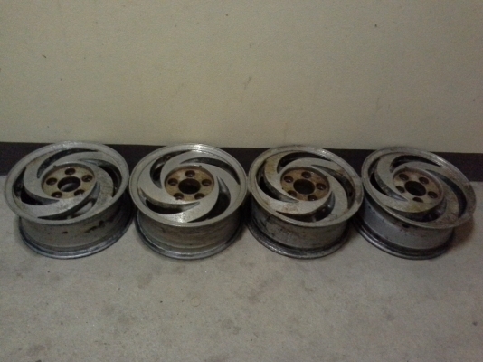 ขายล้อแม็กขอบ13"ถอดจากมาสด้าน้อย5/110สภาพไม่เคย ปัดหรือทำสีใดๆขอบหนาราคาถูก3900-ด่วนคร้าบ