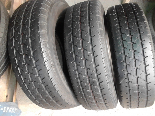 195R14   BRIDGESTONE LEO 677  มี 3 เส้น   โทร.081-427-3941